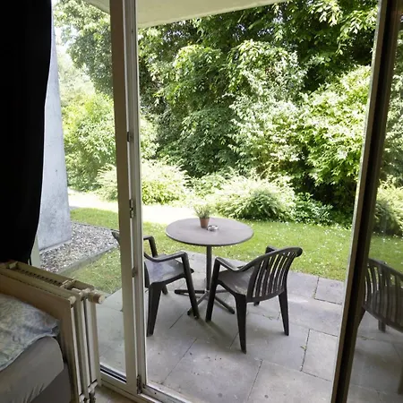 Im Zentrum Von Mit Terrasse Und Garten 公寓 *